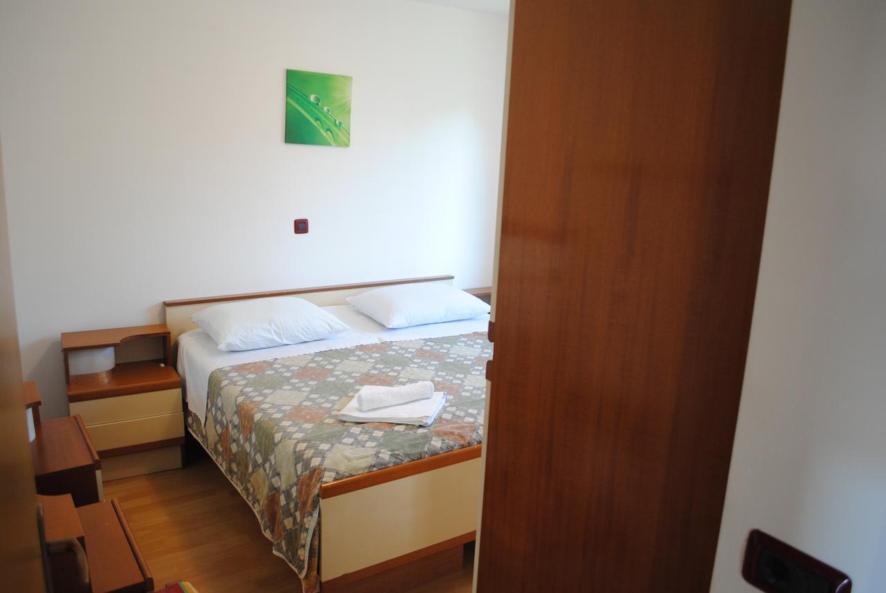 Holiday Home Ana Pula Exterior photo