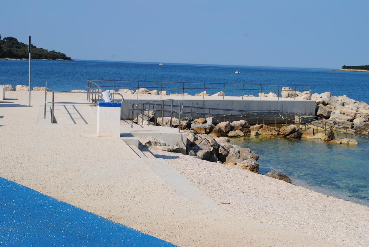 Holiday Home Ana Pula Exterior photo